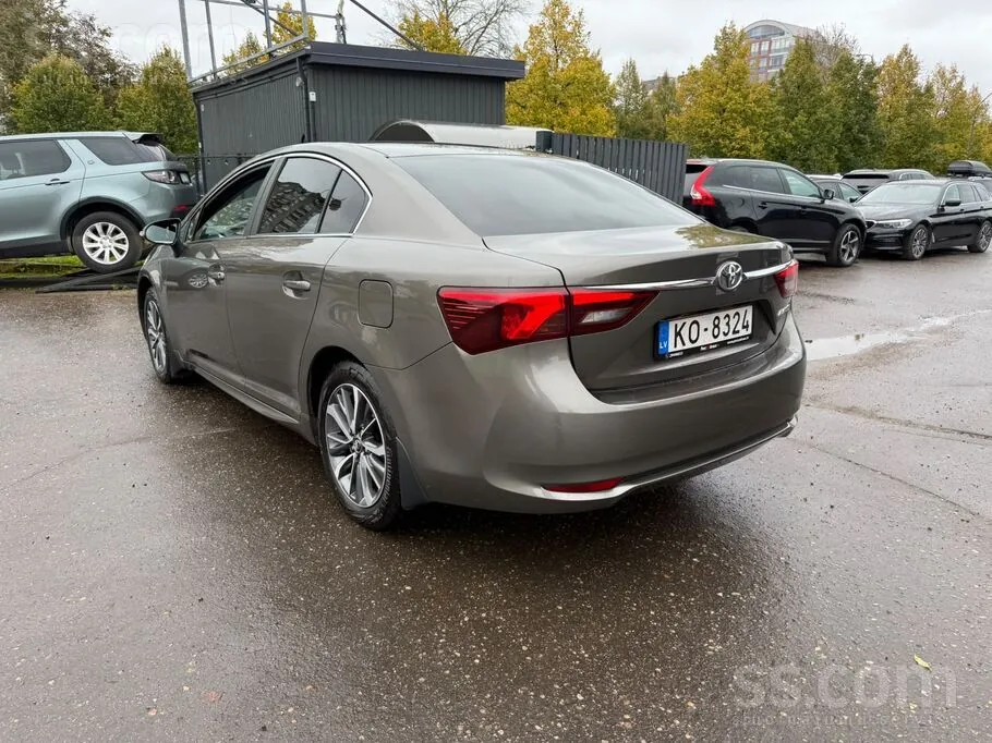 Toyota Avensis 2017 photo 5