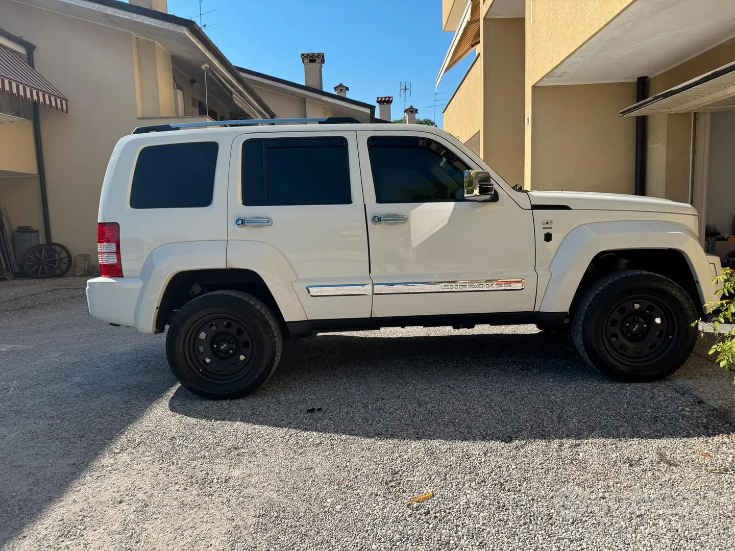 Jeep Cherokee 2009 photo 4