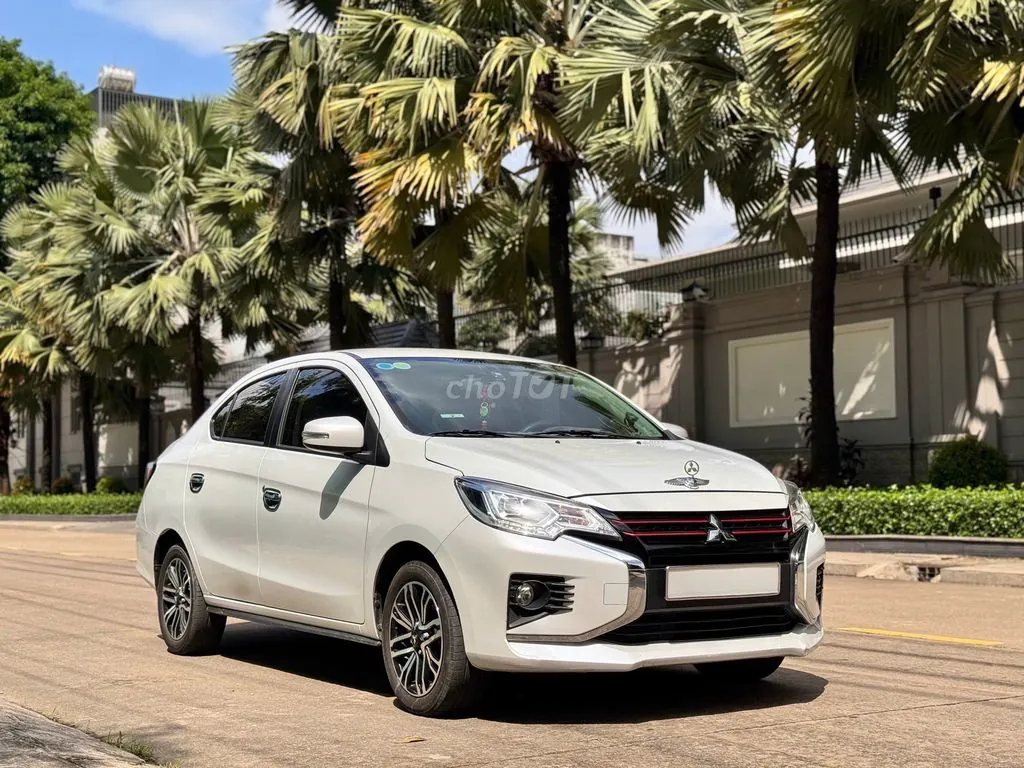 Mitsubishi Attrage 2023 photo 2