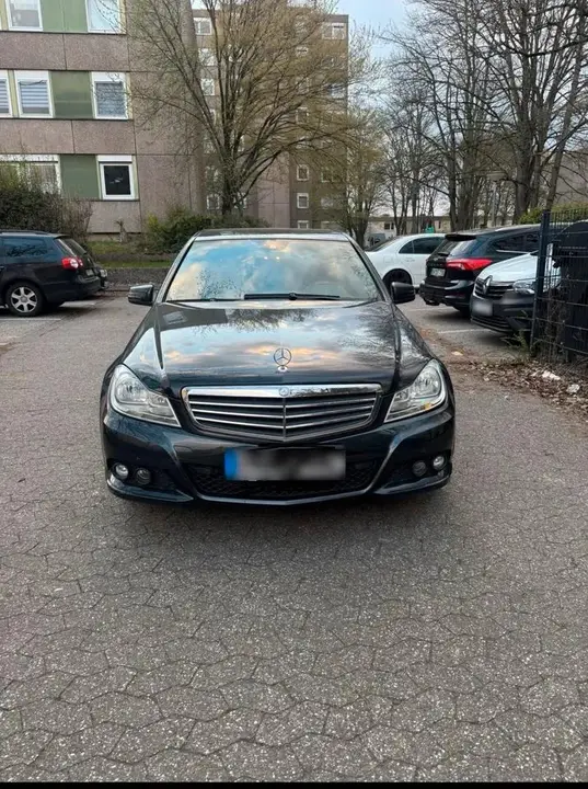 Mercedes-Benz C180