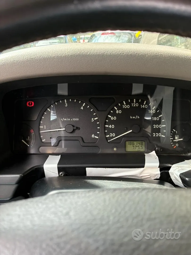 Land Rover Discovery 2002 photo 5