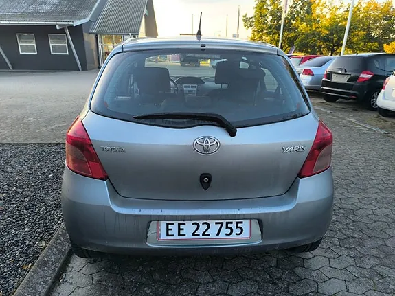Toyota Yaris 2006 photo 4