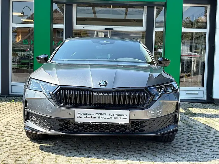 Skoda Octavia 2025 photo 2
