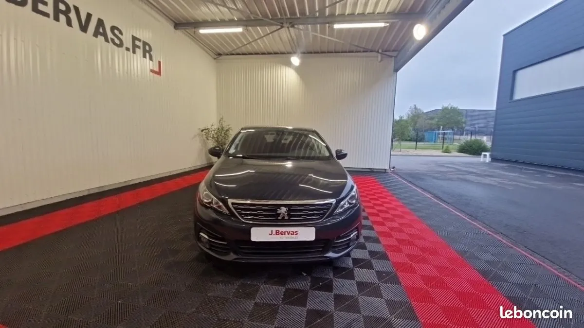 Peugeot 308 2020 photo 2