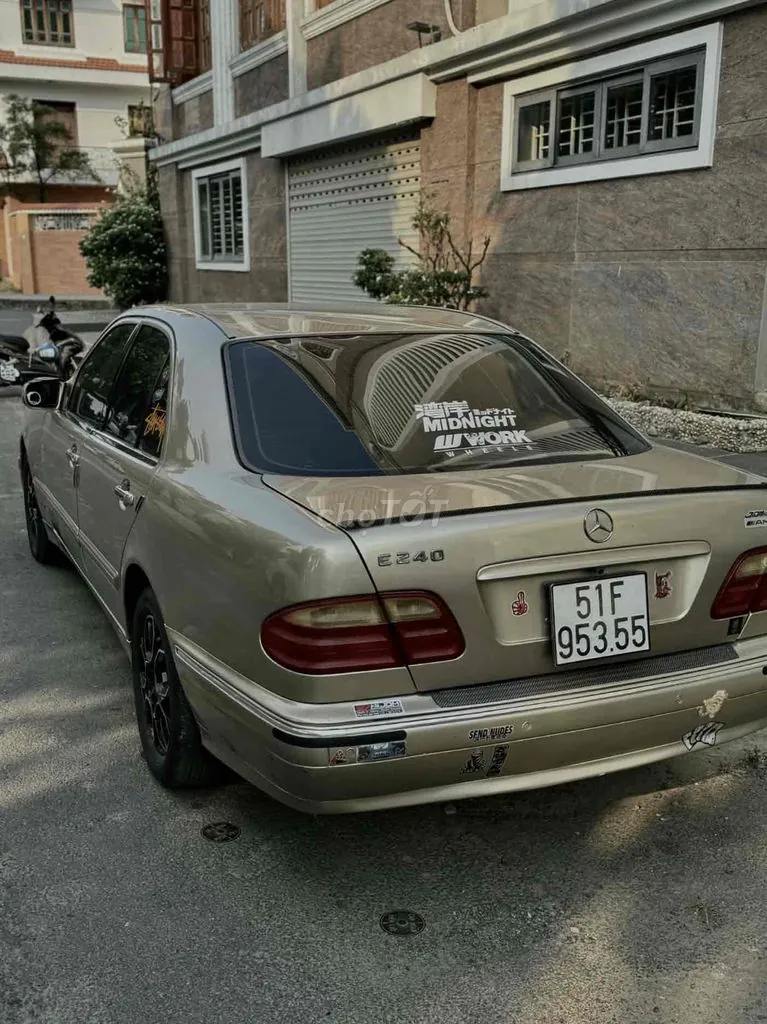 Mercedes-Benz E-Class 2001 photo 4