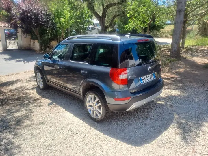 Skoda Yeti 2015 photo 4