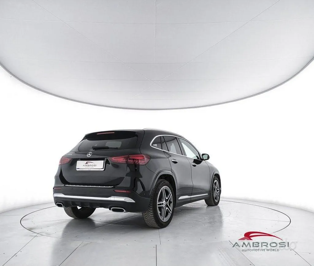 Mercedes-Benz Gla 2024 photo 3