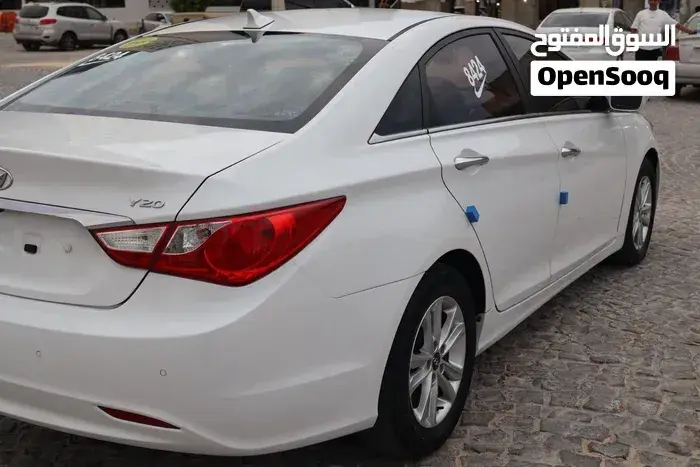 Hyundai Sonata 2012 photo 2