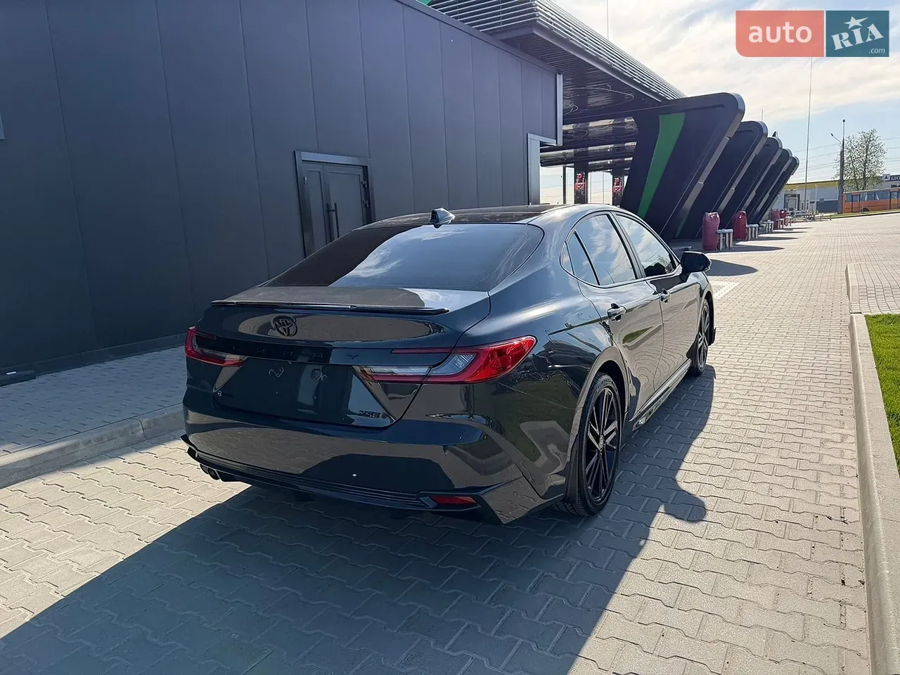 Toyota Camry 2024 photo 3