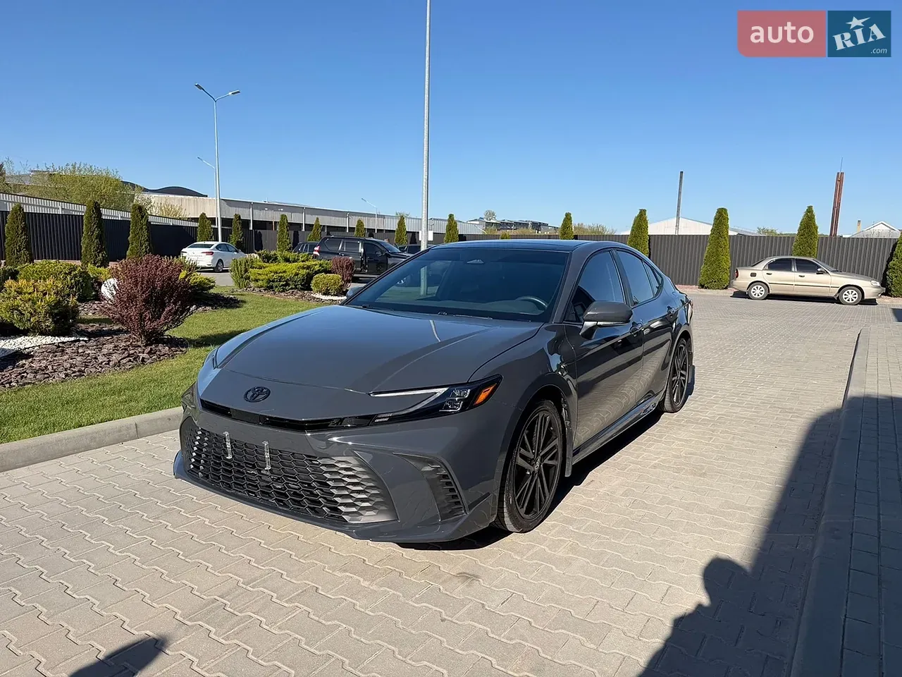 Toyota Camry 2024 photo 2
