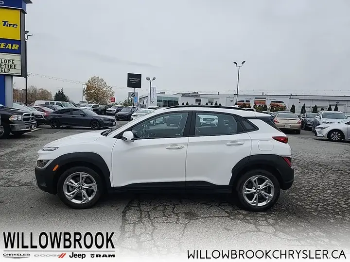 Hyundai Kona 2023 photo 2