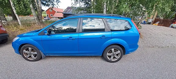Ford Focus 2011 photo 3