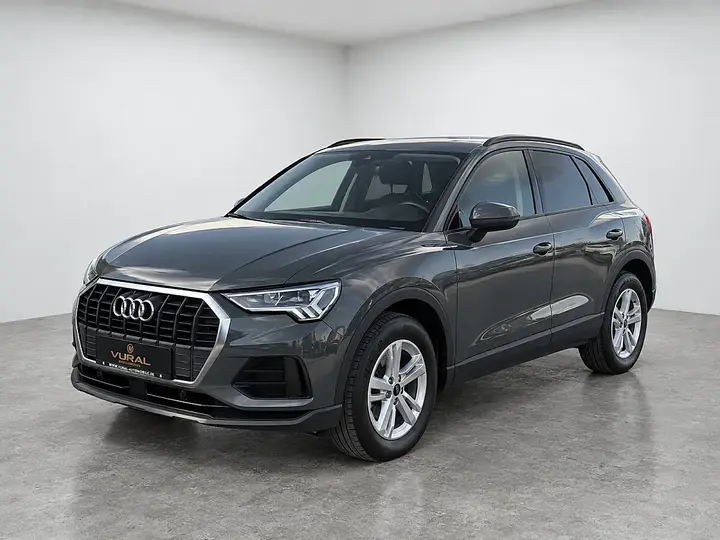 Audi Q3 2023 photo 3