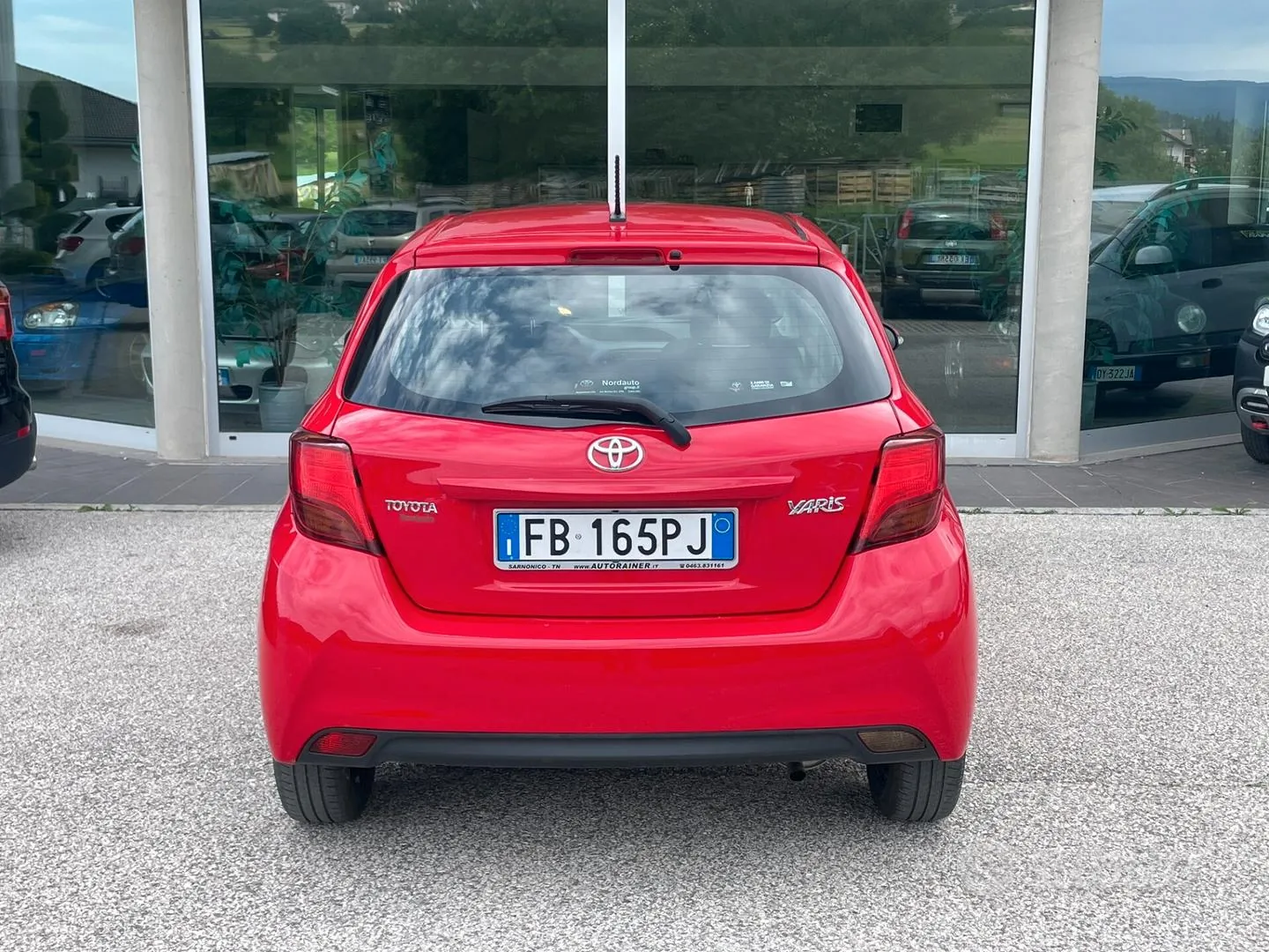 Toyota Yaris 2016 photo 4