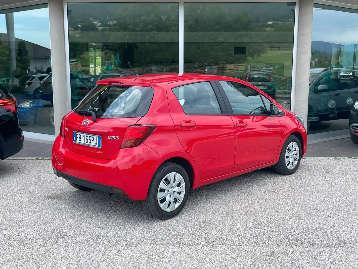 Toyota Yaris 2016 photo 3