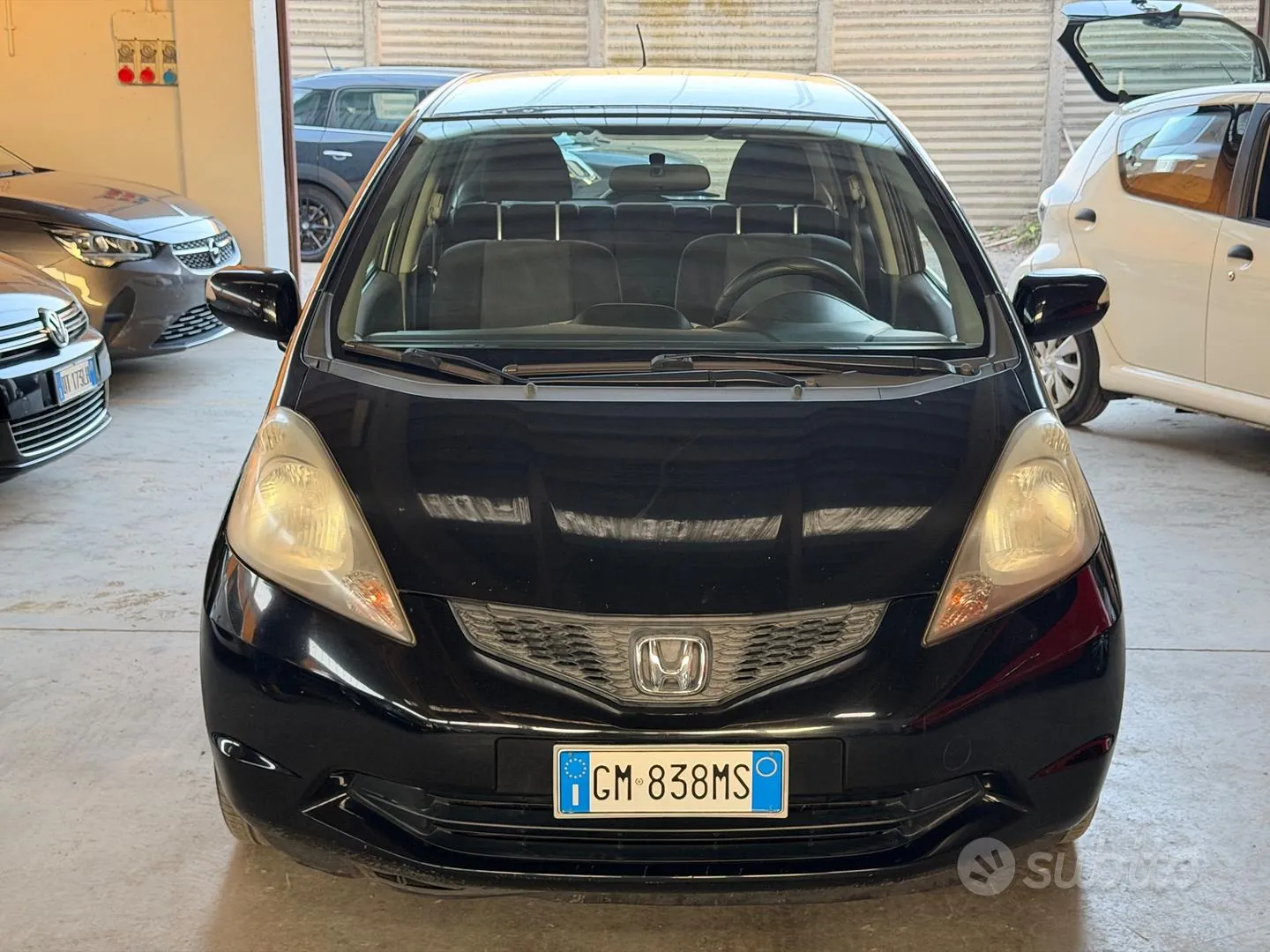 Honda Jazz 2011 photo 2