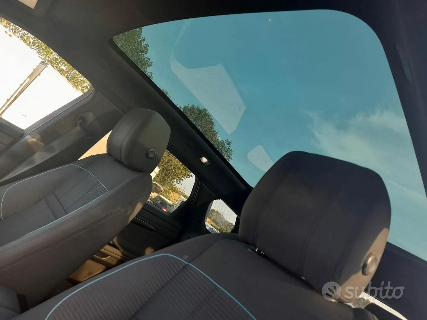 Land Rover Range Rover Evoque 2019 photo 4