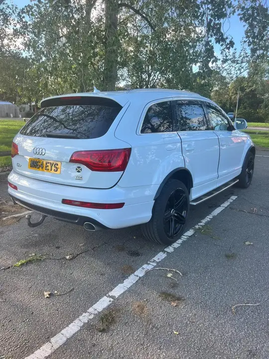 Audi Q7 2014 photo 2