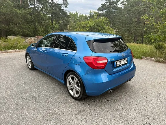 Mercedes-Benz A180 2014 photo 4