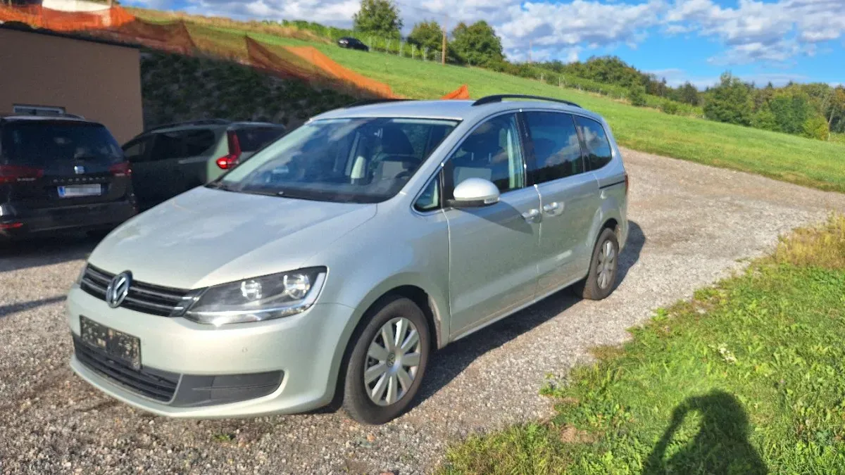 Volkswagen Sharan 2011 photo 3