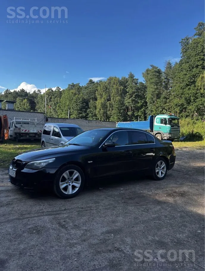 BMW 525 2004 photo 2