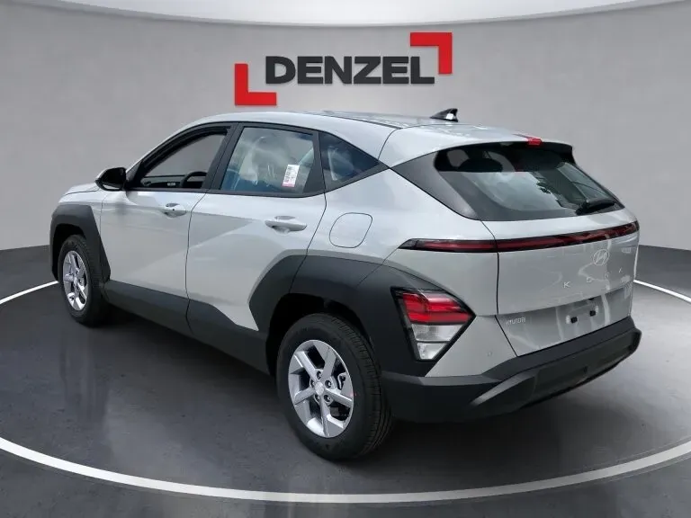 Hyundai Kona photo 3