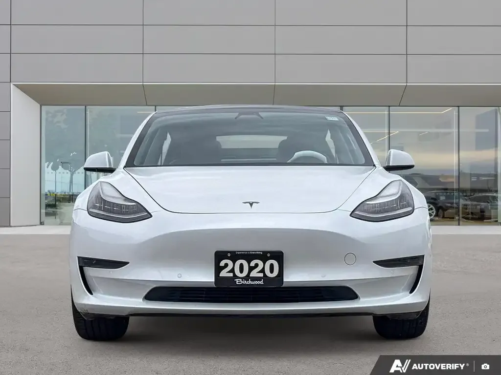 Tesla Model 3 2020 photo 2