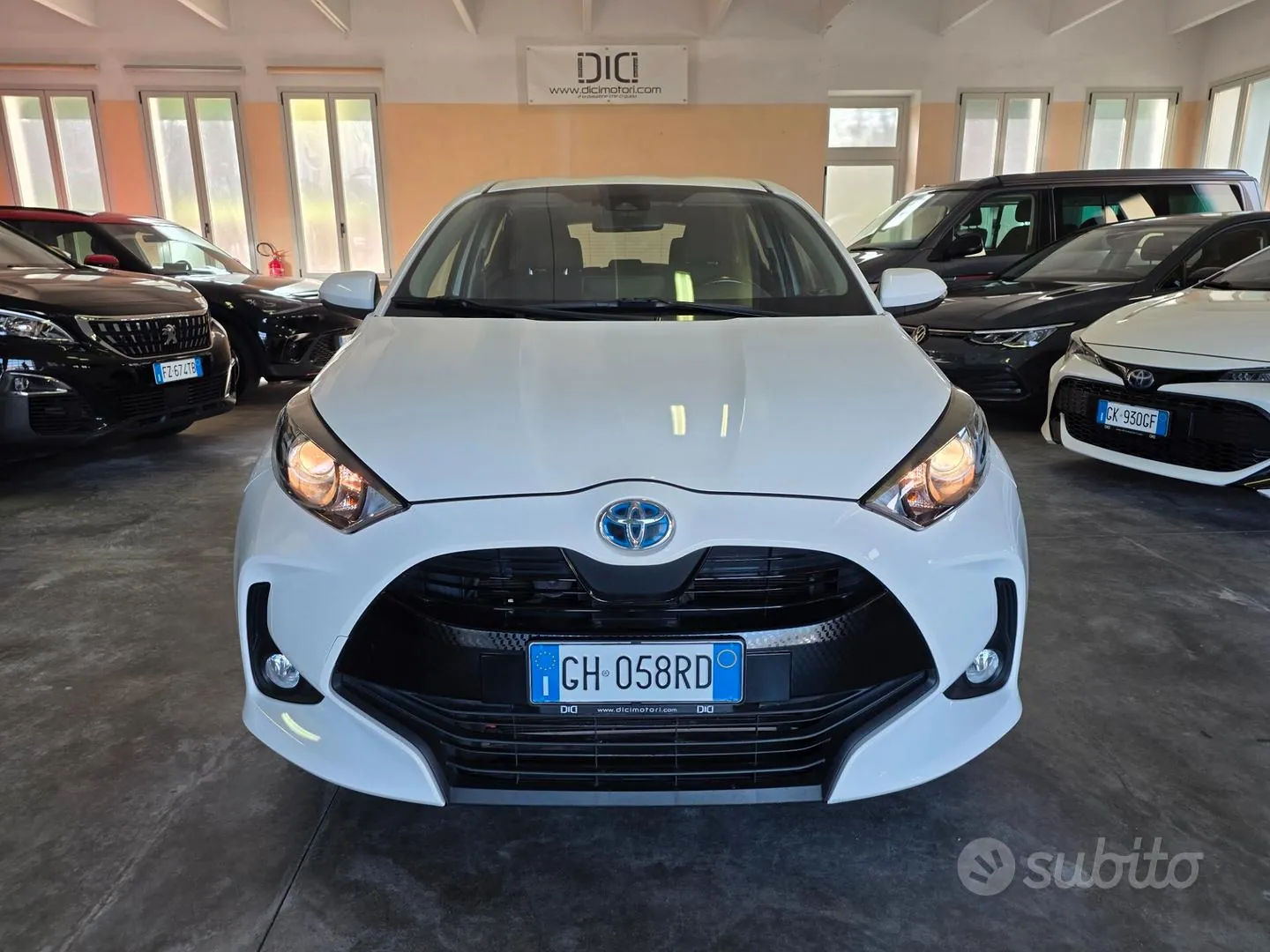 Toyota Yaris 2021 photo 2
