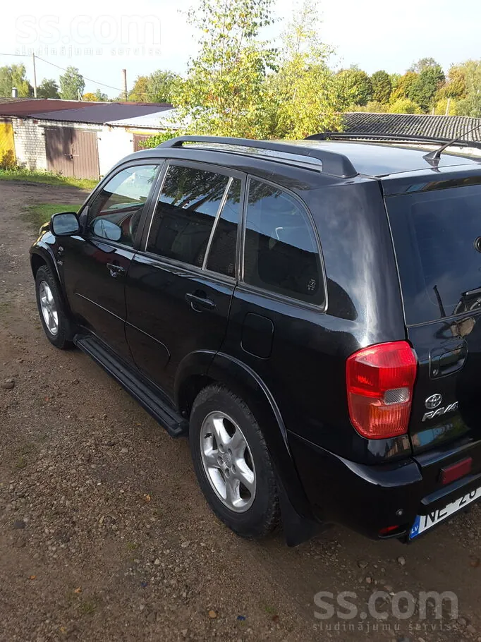Toyota Rav 4 2003 photo 2