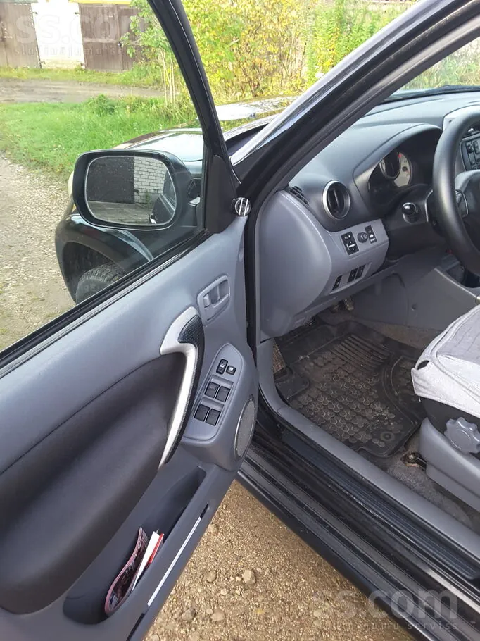 Toyota Rav 4 2003 photo 5