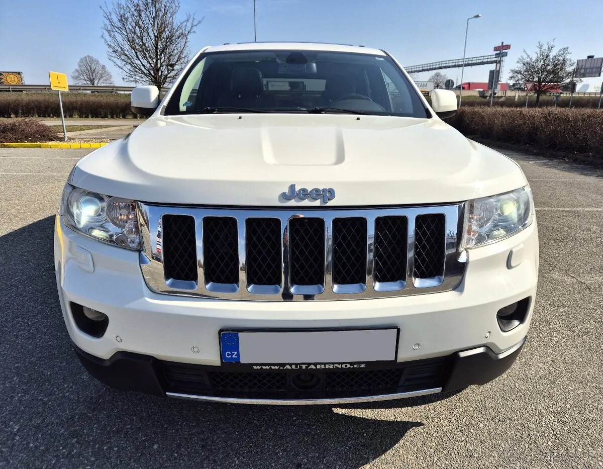 Jeep Grand Cherokee 2011 photo 2