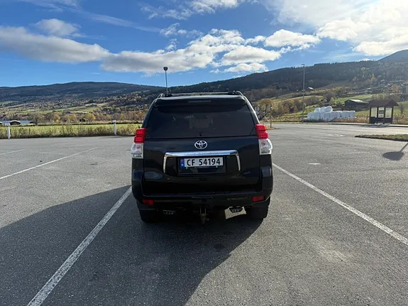 Toyota Land Cruiser 2010 photo 5