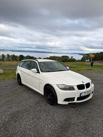 BMW 320D 2012 photo 2