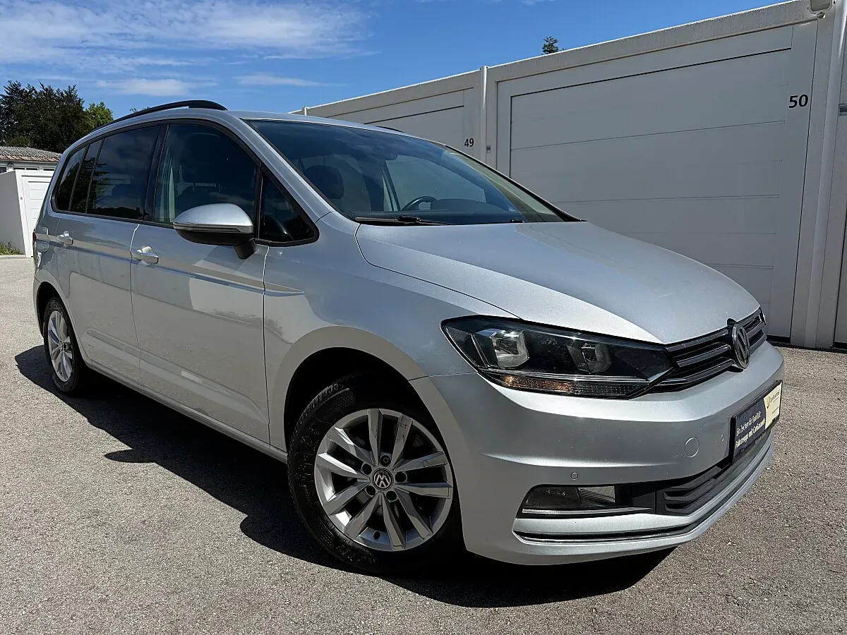 Volkswagen Touran 2018 photo 2