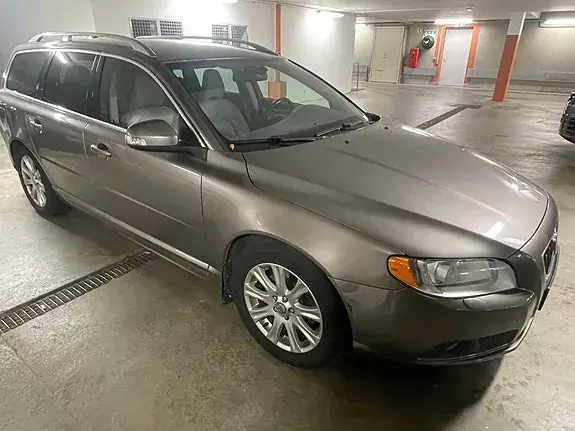 Volvo V70 2009 photo 4