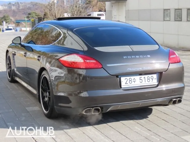Porsche Panamera 2010 photo 4