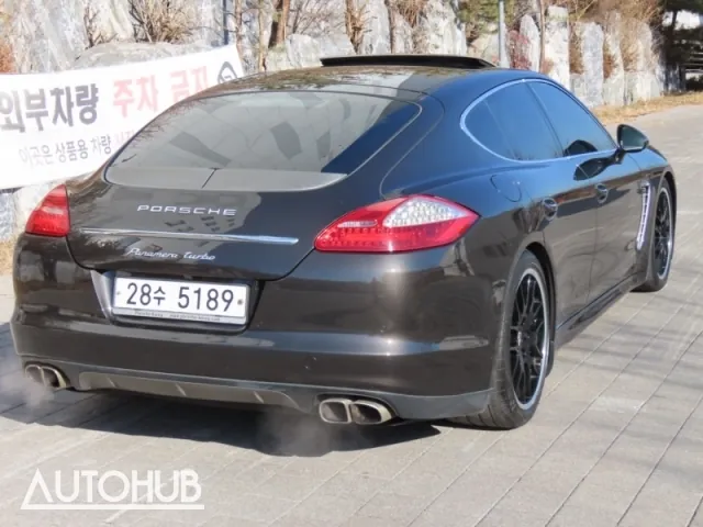 Porsche Panamera 2010 photo 3