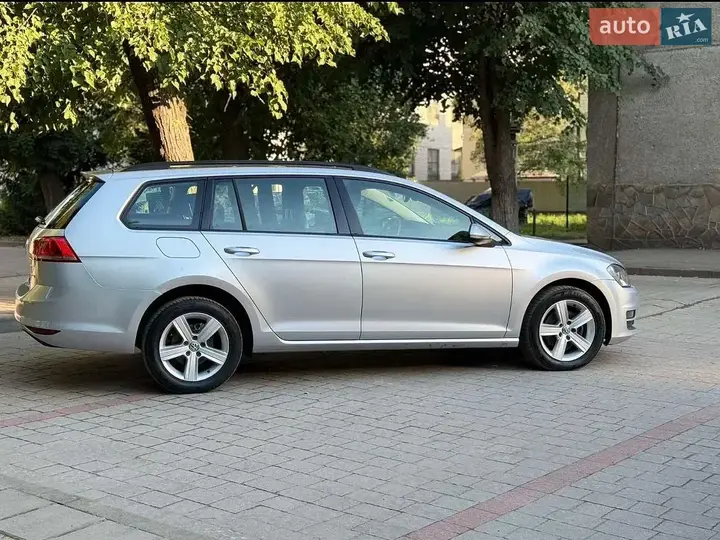 Volkswagen Golf 2013 photo 4
