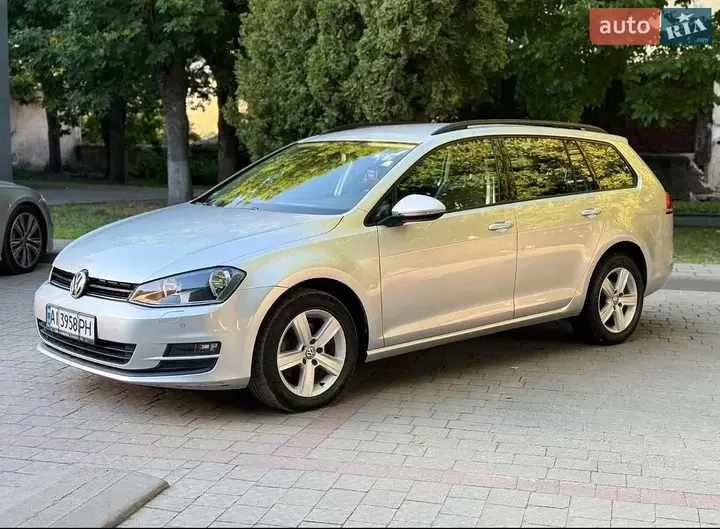 Volkswagen Golf 2013 photo 2
