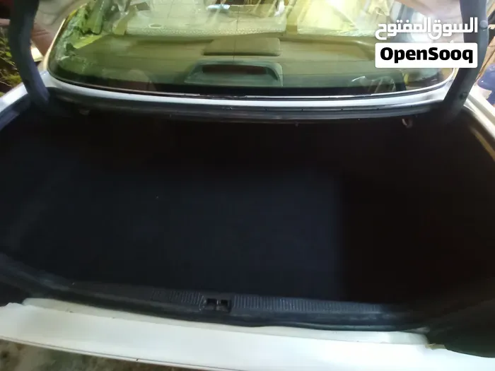 Toyota Crown 2000 photo 3