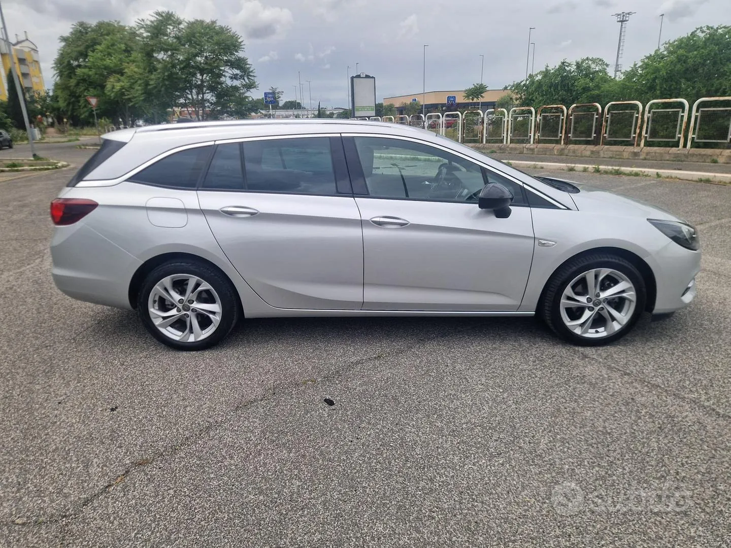 Opel Astra 2022 photo 4