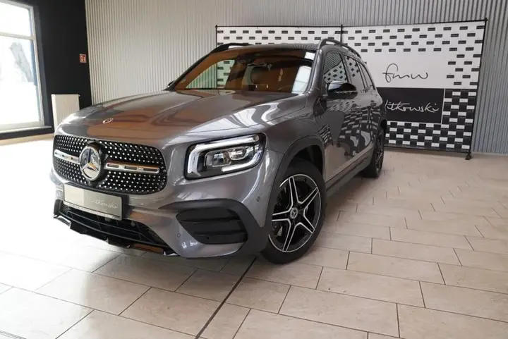 Mercedes-Benz Glb