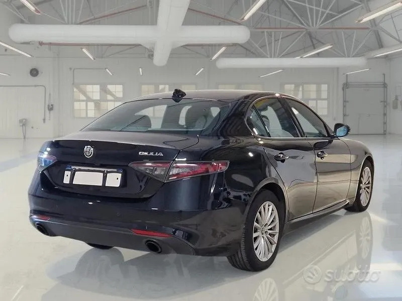 Alfa Romeo Giulia 2023 photo 4