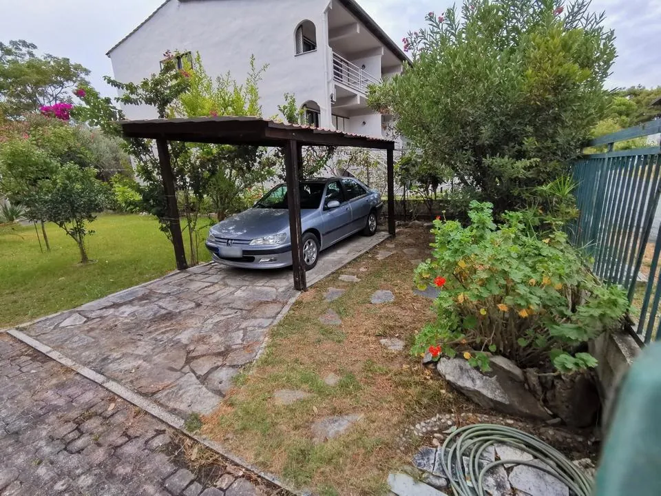 Peugeot 406