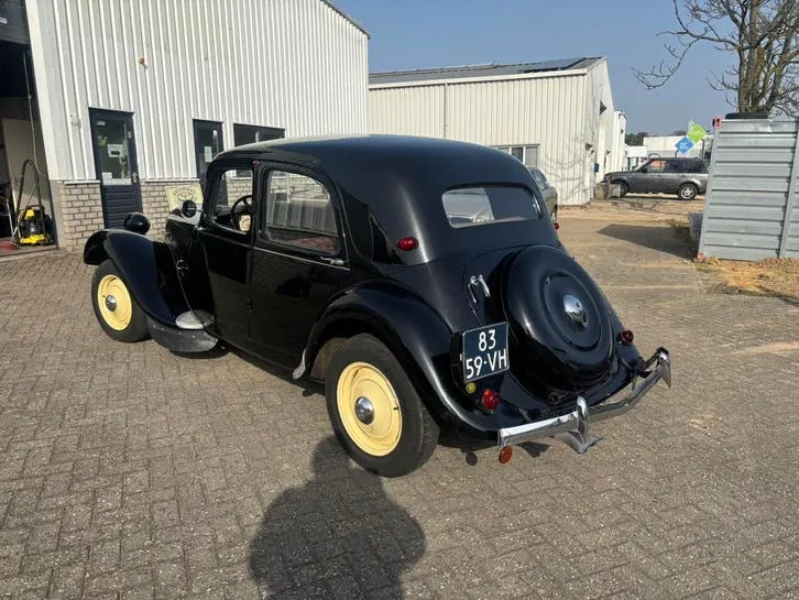 Citroen Traction Avant 1952 photo 3