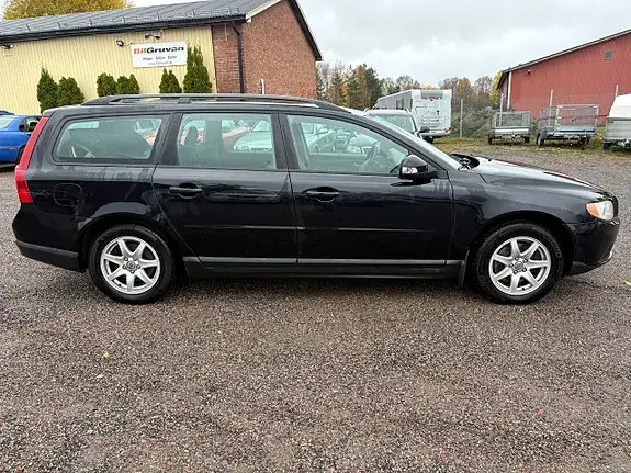Volvo V70 2009 photo 2