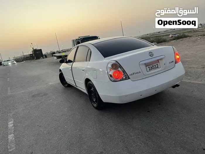 Nissan Altima 2005 photo 2
