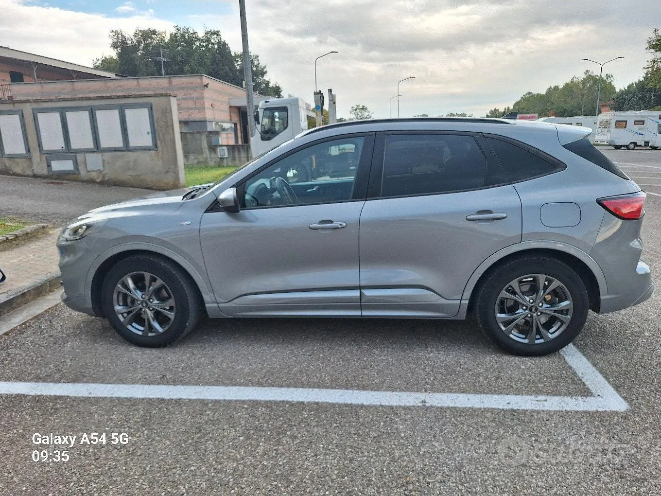 Ford Kuga 2022 photo 2