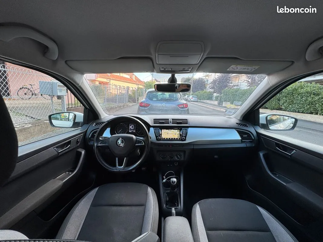 Skoda Fabia 2017 photo 3