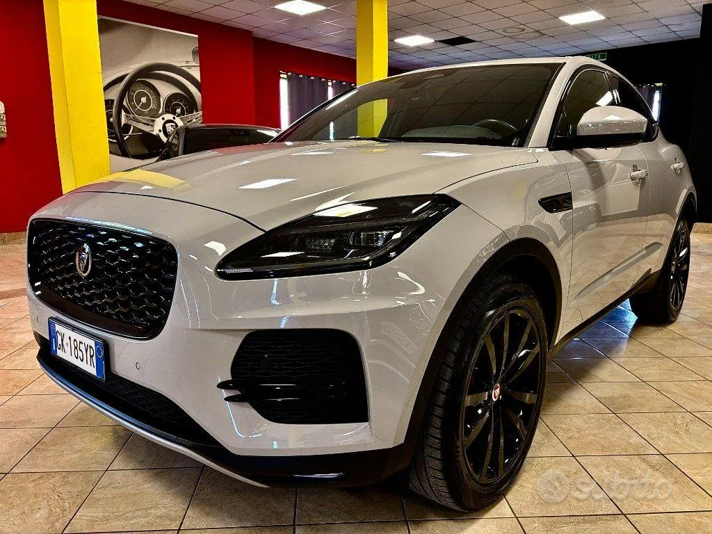 Jaguar E-Pace 2022 photo 3